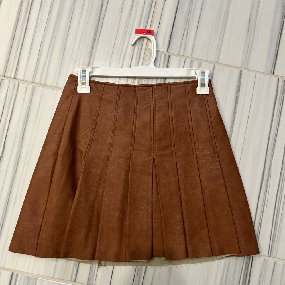NWOT Astr Brown Pleated Skater Mini Skirt